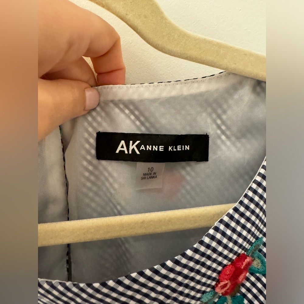 ANNE KLEIN Blue and White Gingham Midi Dress Embroidered Flowers - Picture 16 of 17